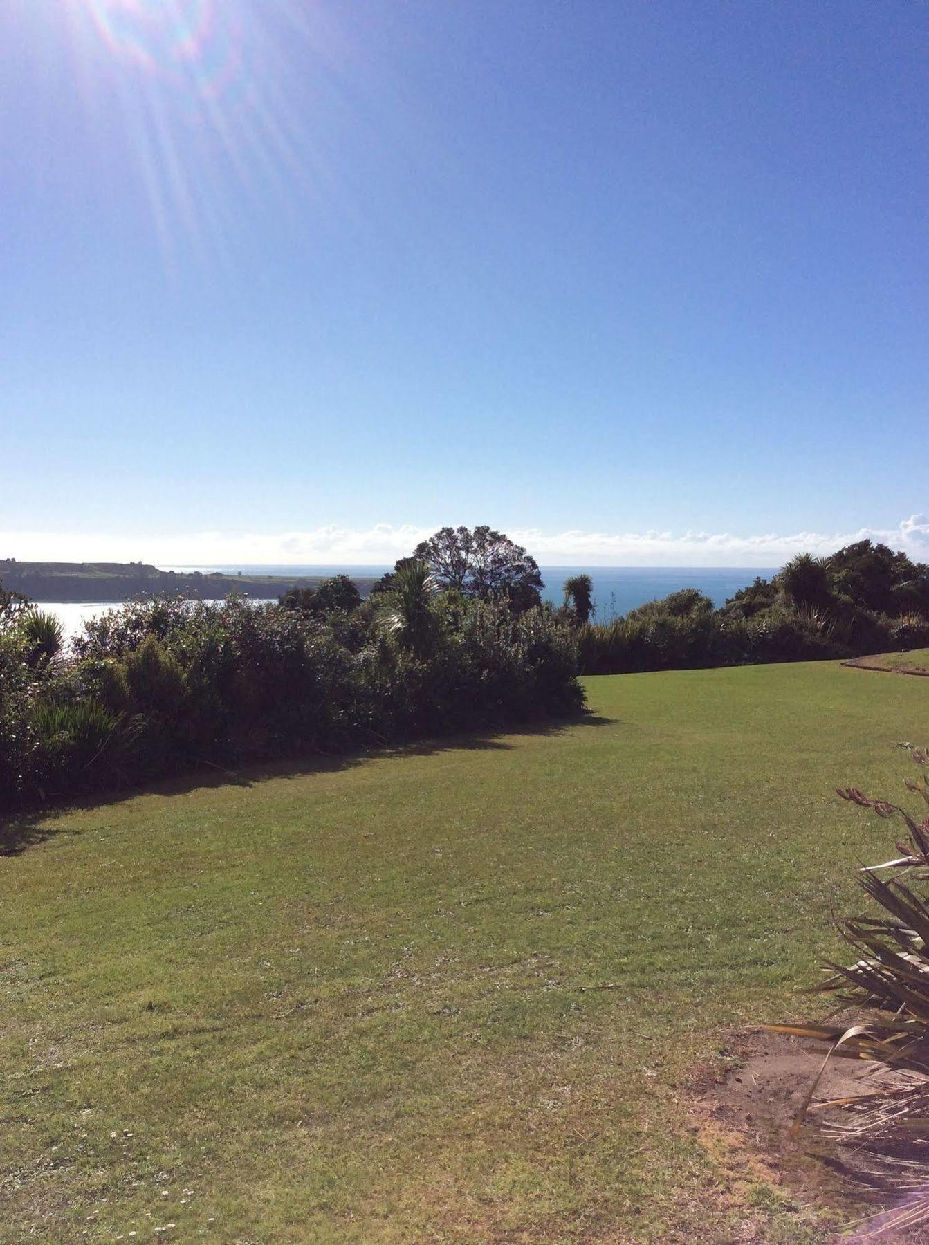 Hicks Bay Lodge Exteriör bild